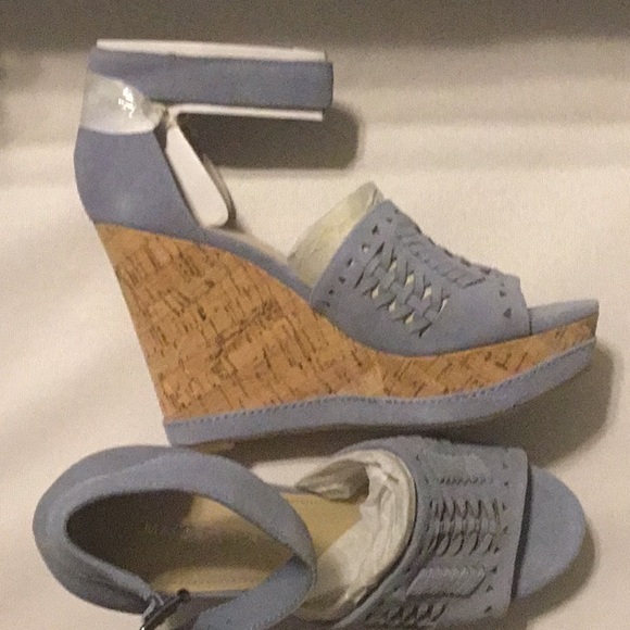 Heeled wedge sandals - Picture 2 of 4